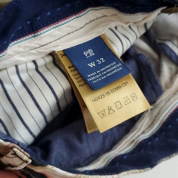 Scotch & Soda Tropical Print 8" Inseam Cotton Shorts - Picture 11 of 14